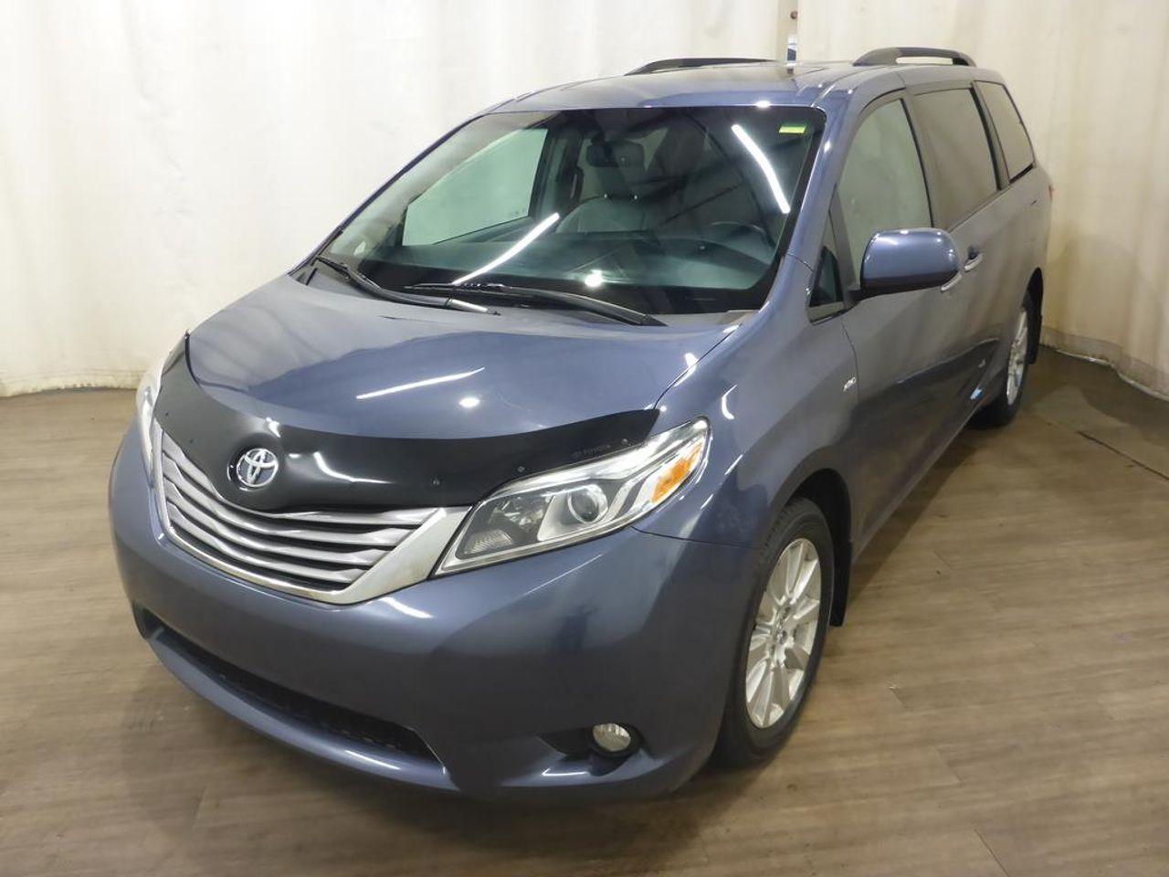 2017 Toyota Sienna XLE-3