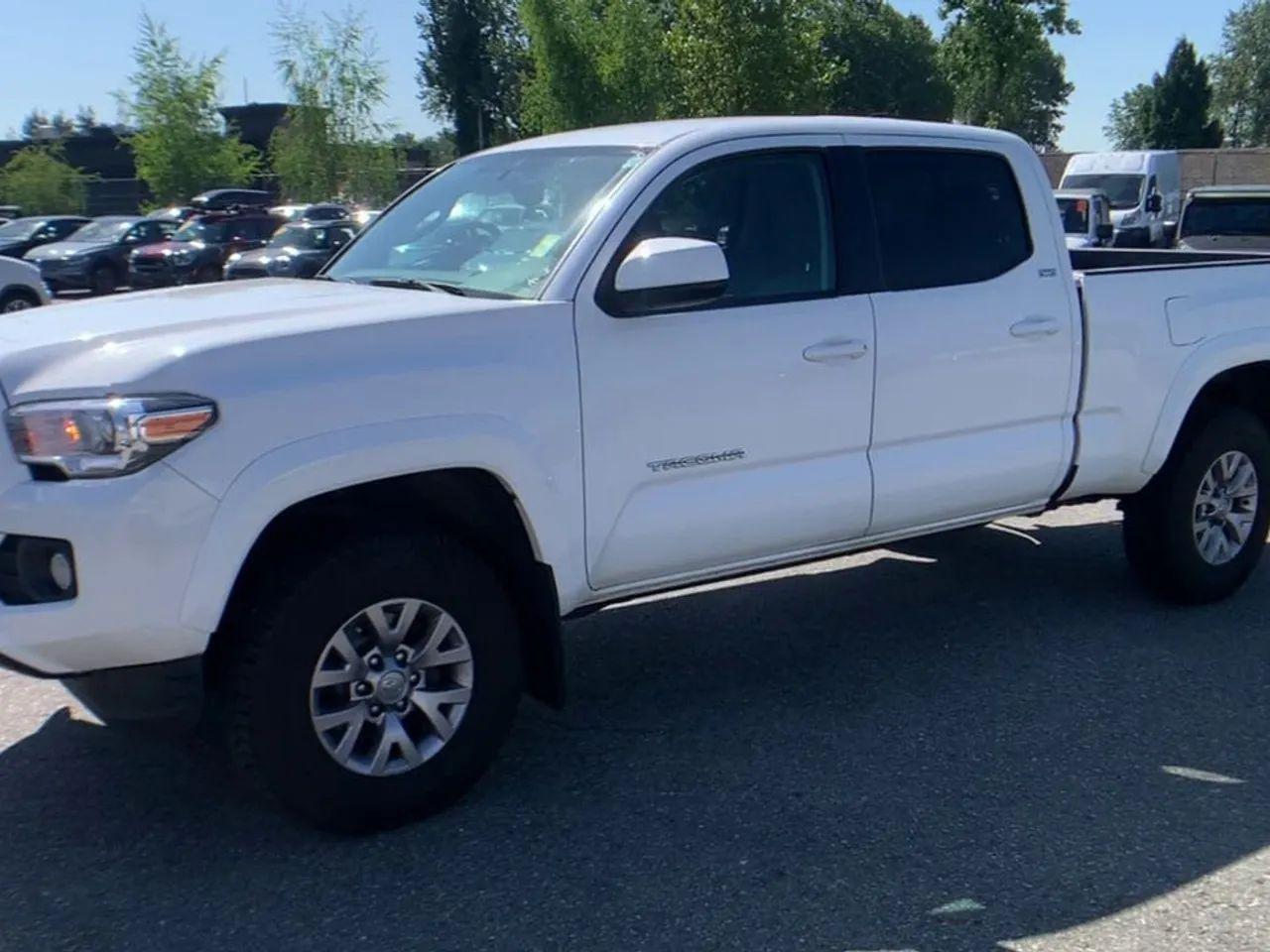 2017 Toyota Tacoma SR5-3
