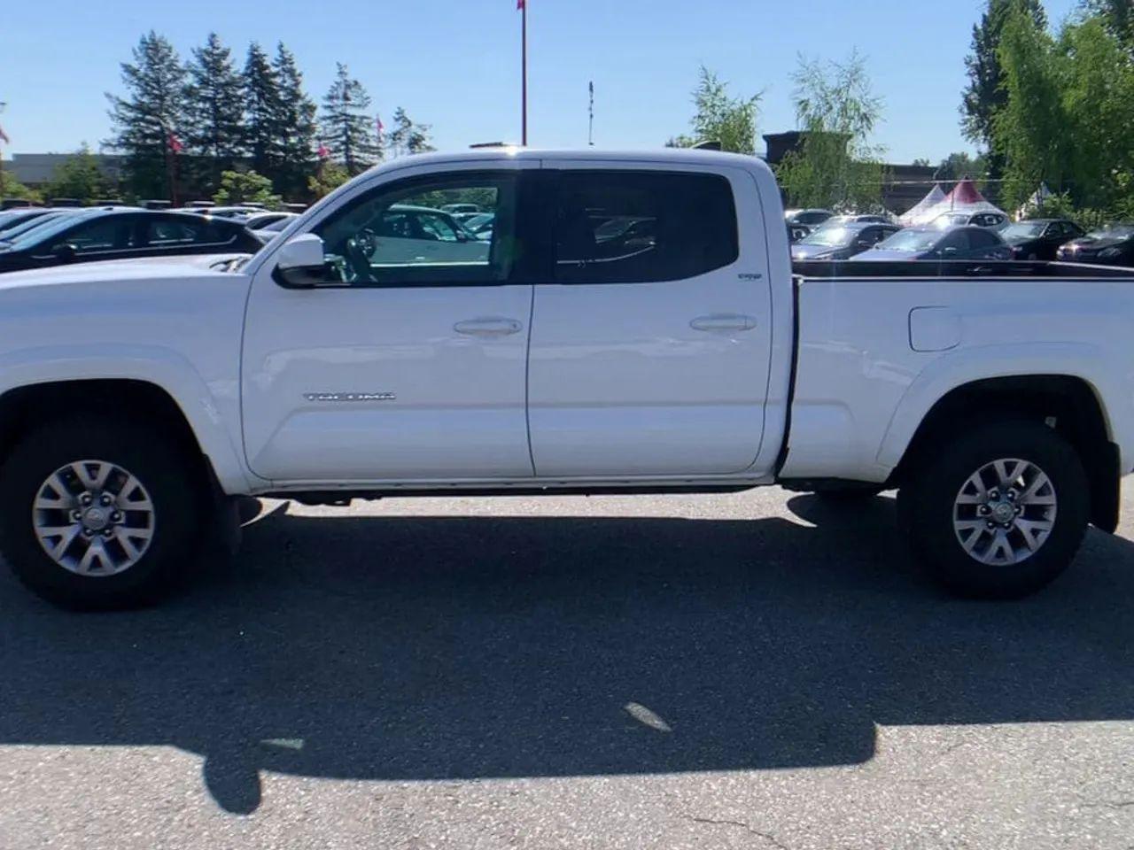 2017 Toyota Tacoma SR5-4