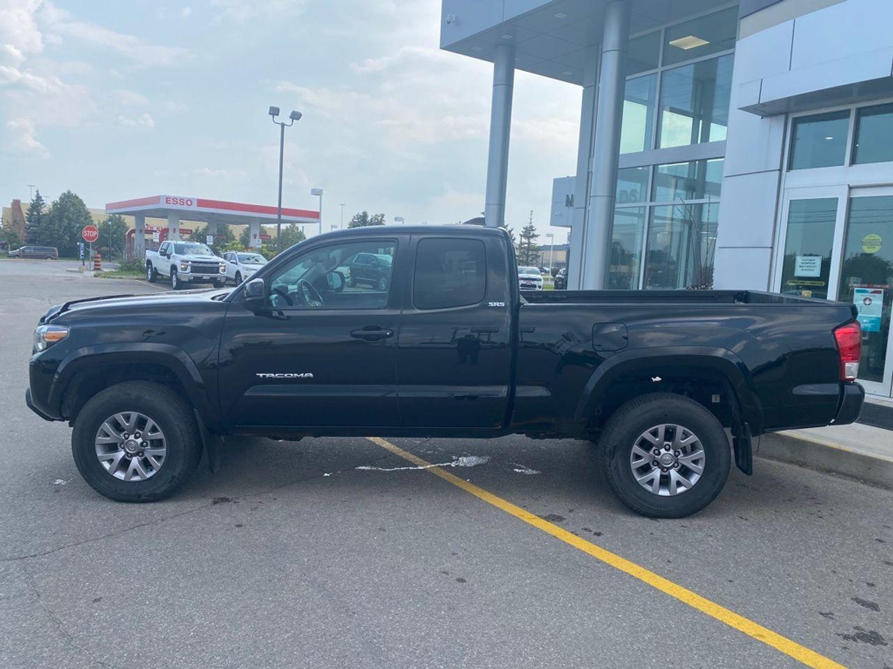 2017 Toyota Tacoma SR5-4