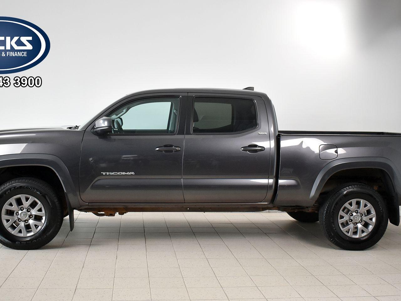 2017 Toyota Tacoma SR5-2