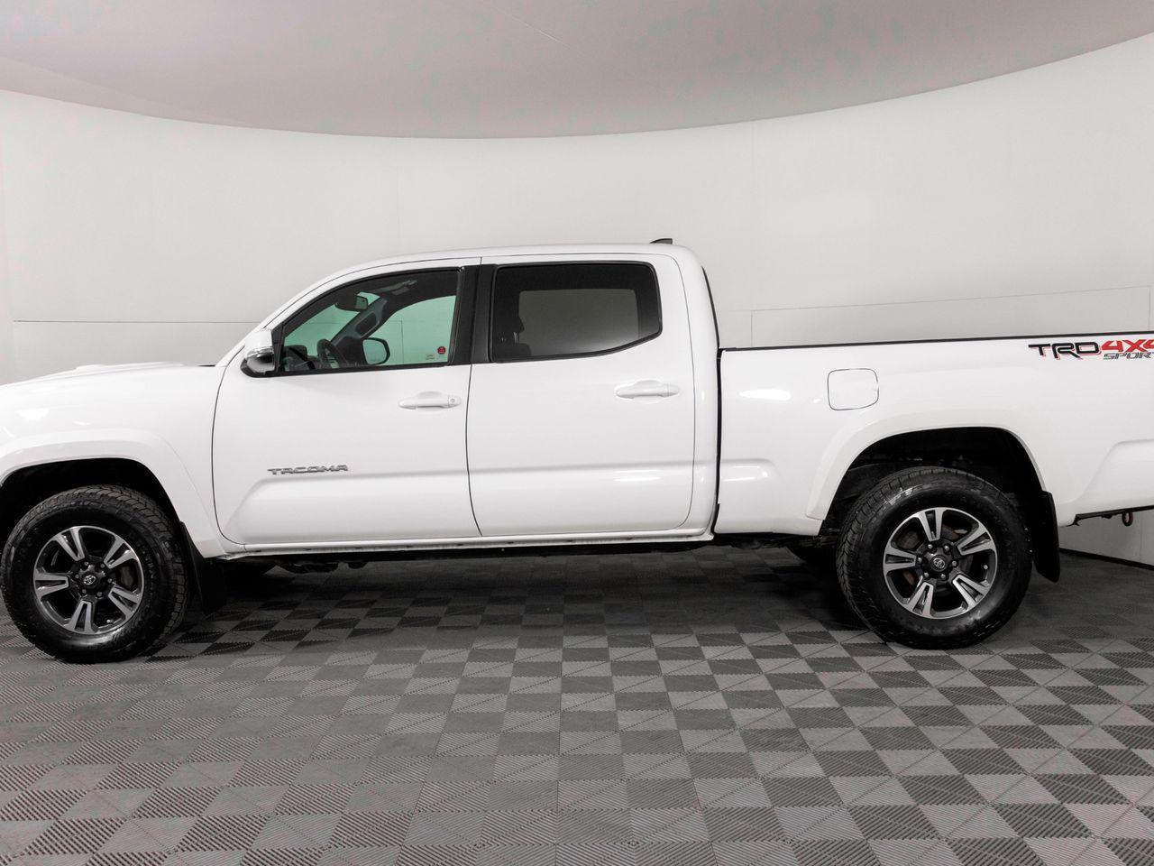 2017 Toyota Tacoma SR5-3