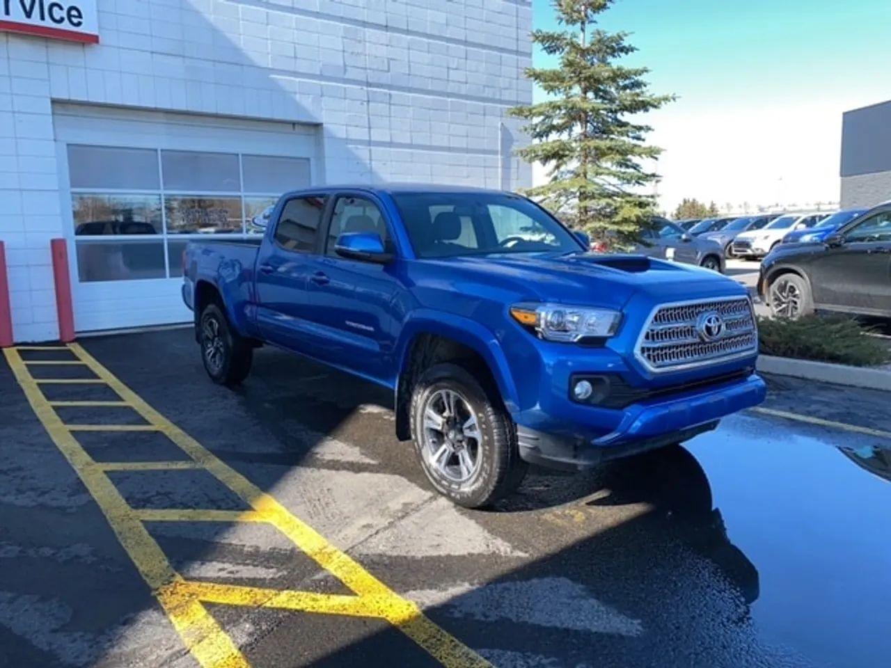 2017 Toyota Tacoma Sport-2