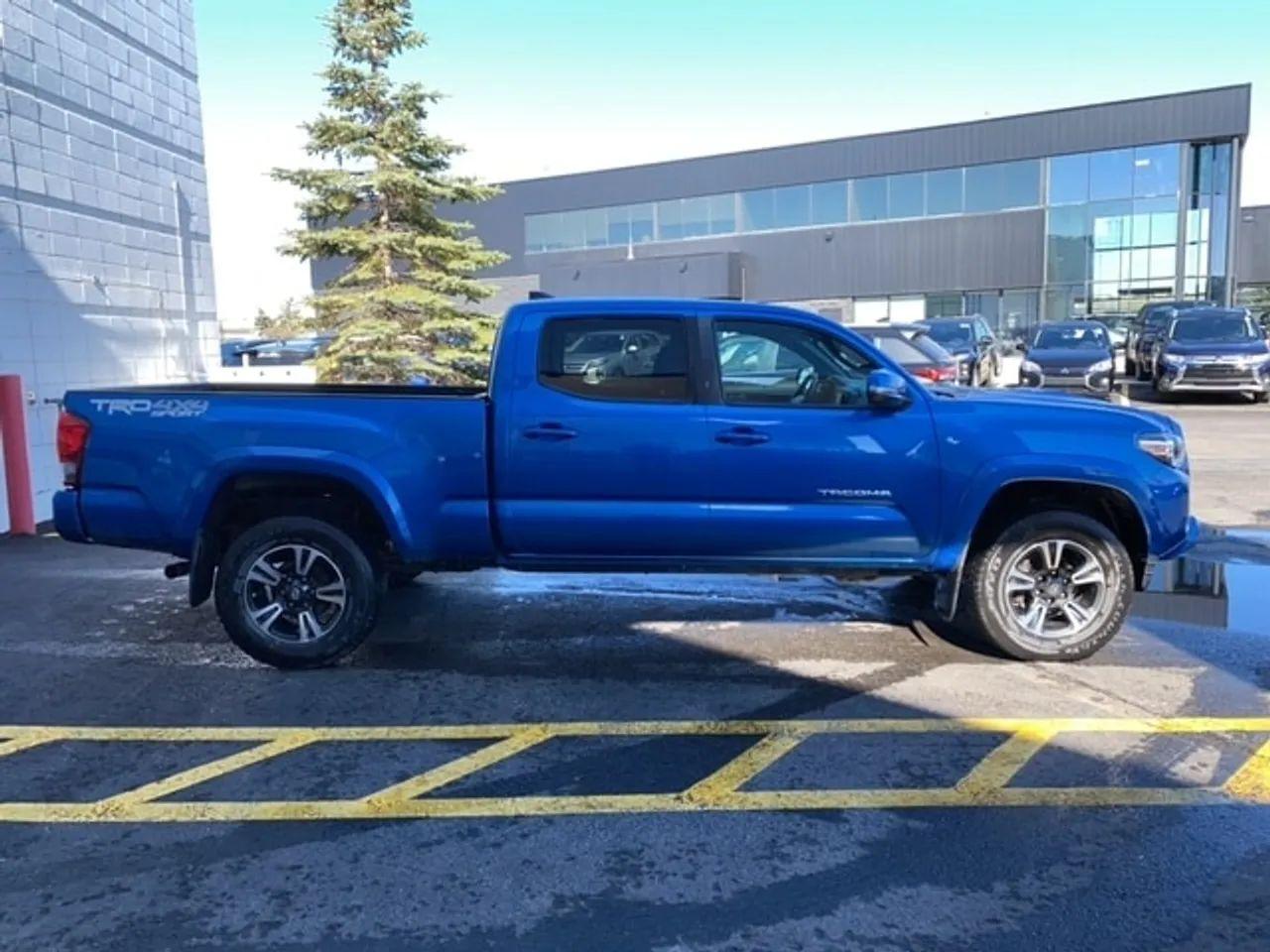 2017 Toyota Tacoma Sport-3