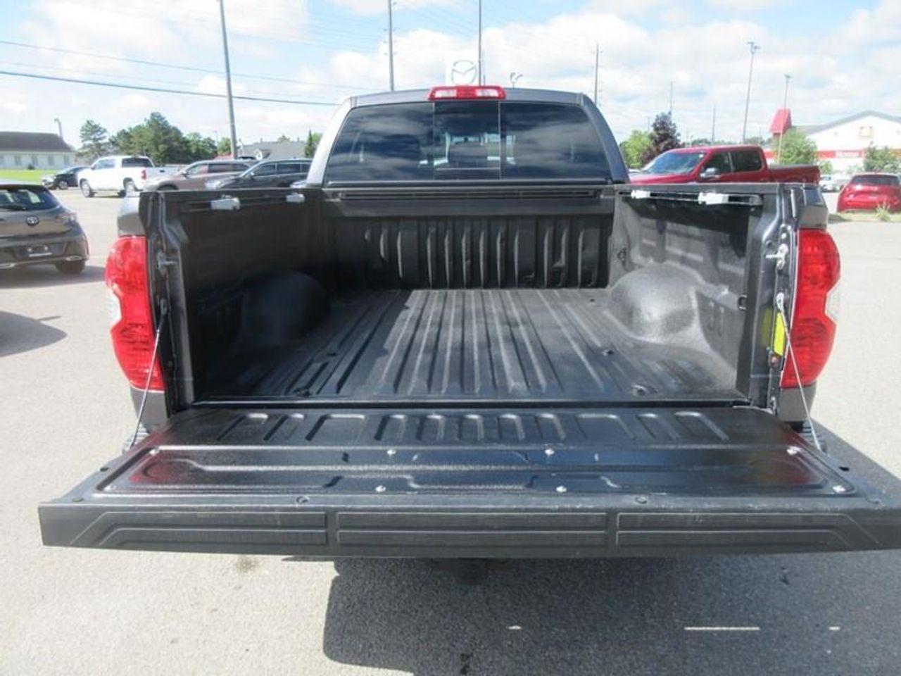 2017 Toyota Tundra SR5 Plus-4