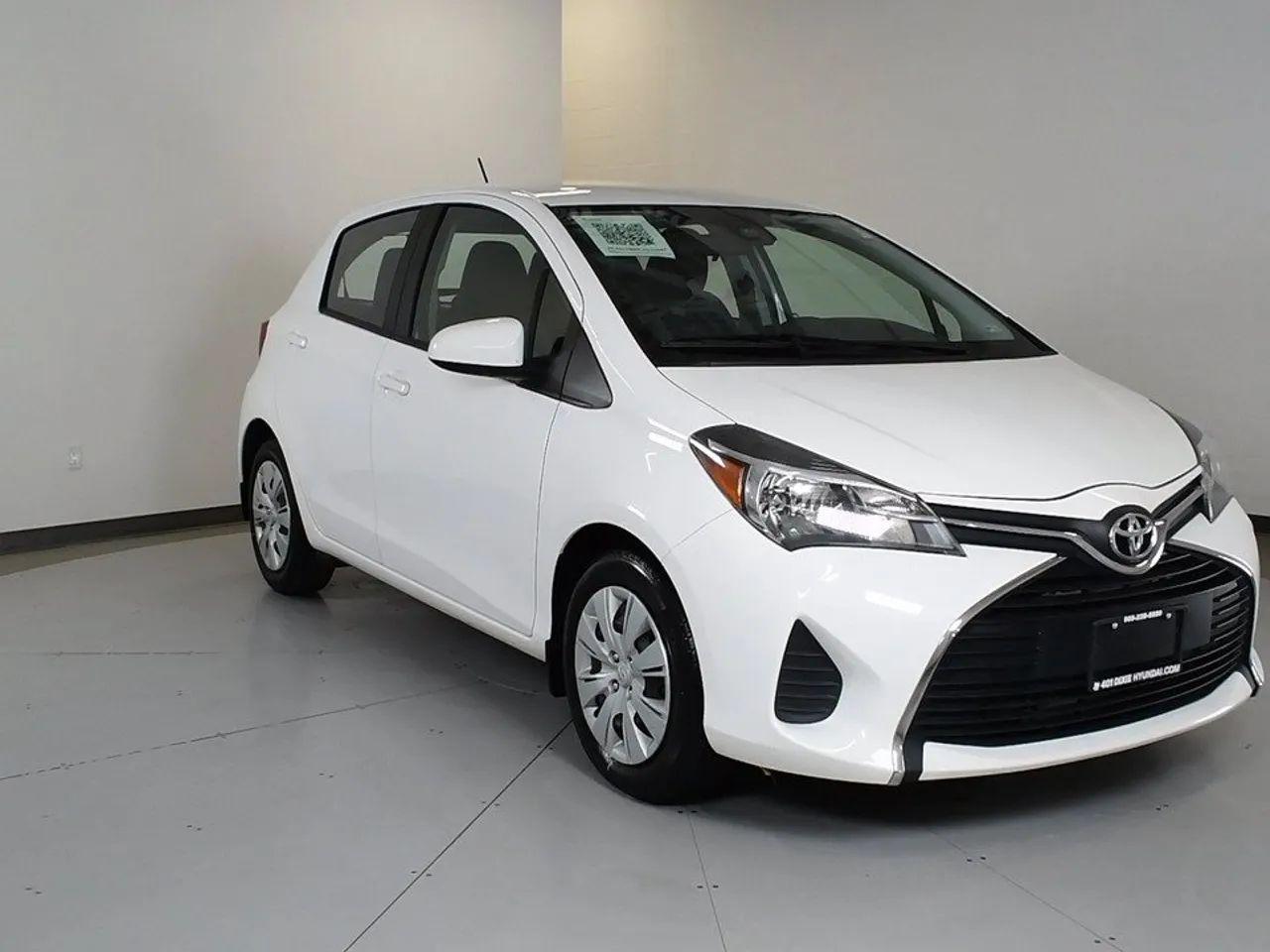 2017 Toyota Yaris LE-2