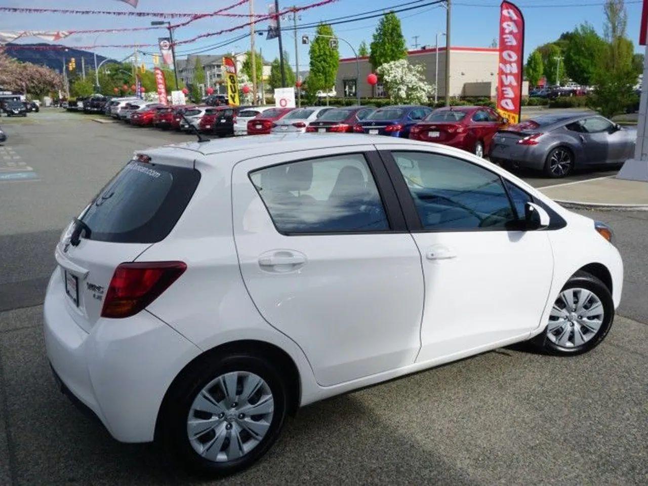 2017 Toyota Yaris LE-3