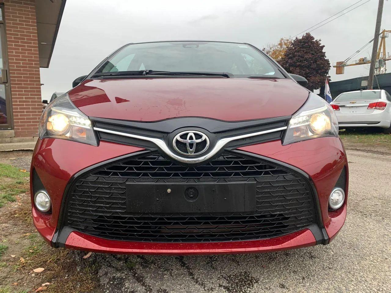 2017 Toyota Yaris SE-3
