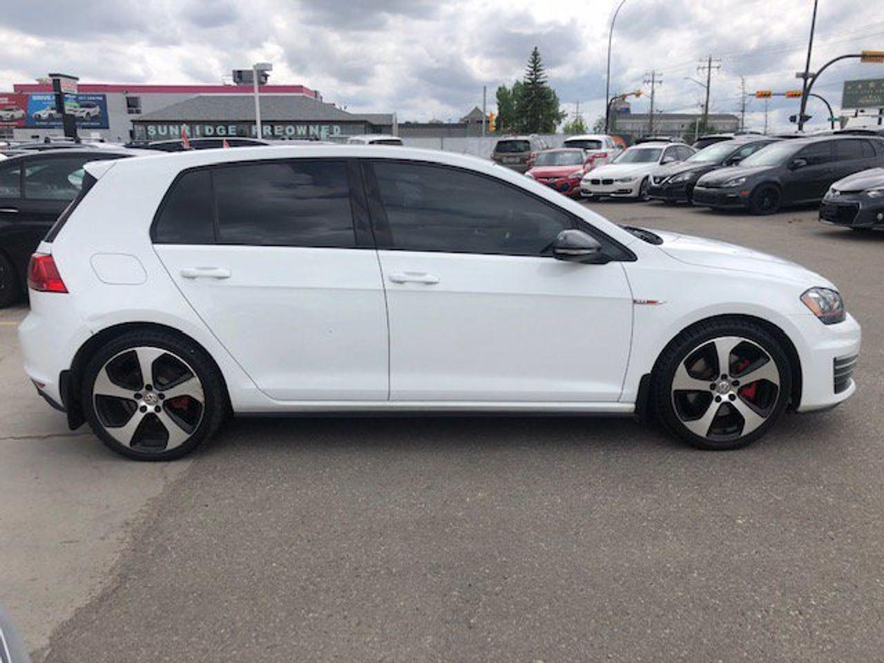 2017 Volkswagen Golf -3