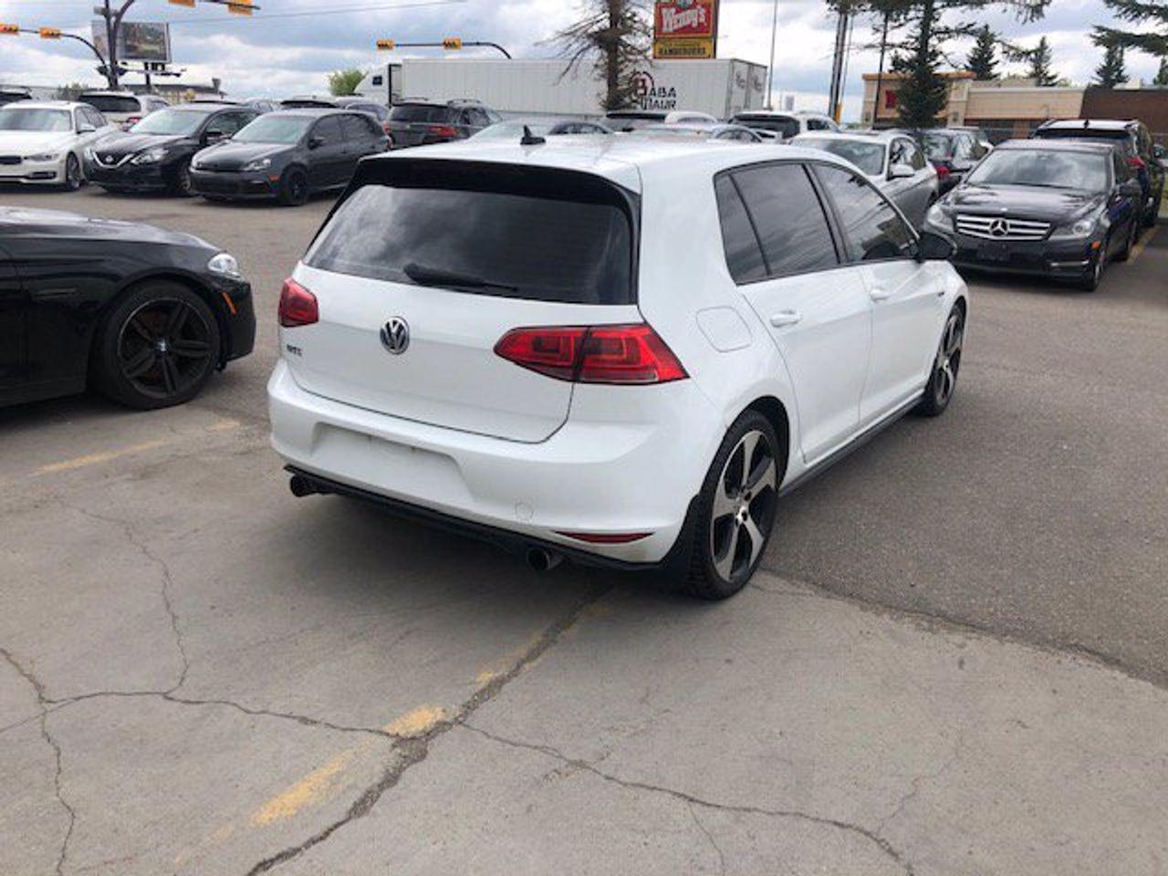 2017 Volkswagen Golf -4