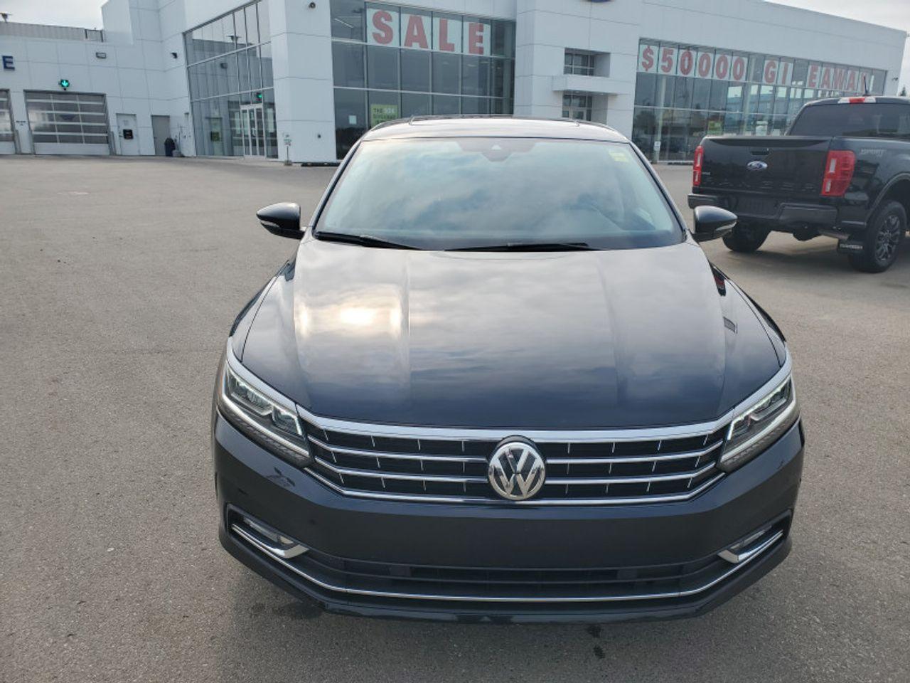 2017 Volkswagen Passat -1