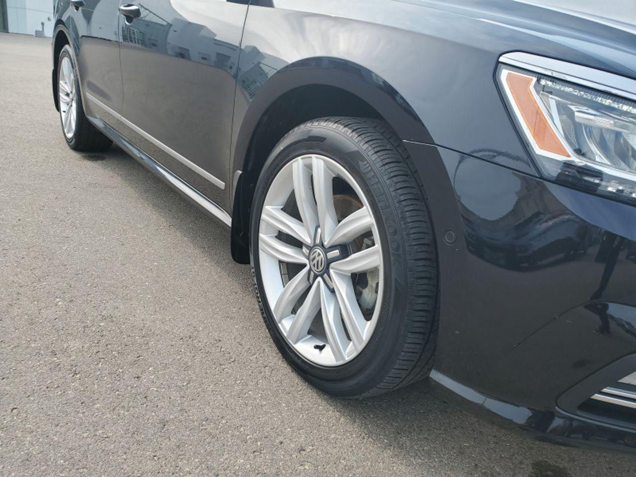 2017 Volkswagen Passat -3