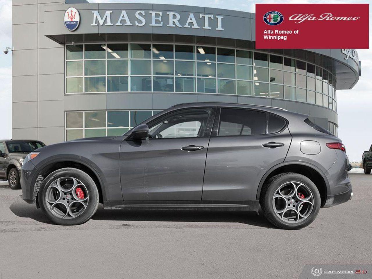 2018 Alfa Romeo Stelvio Sport-2