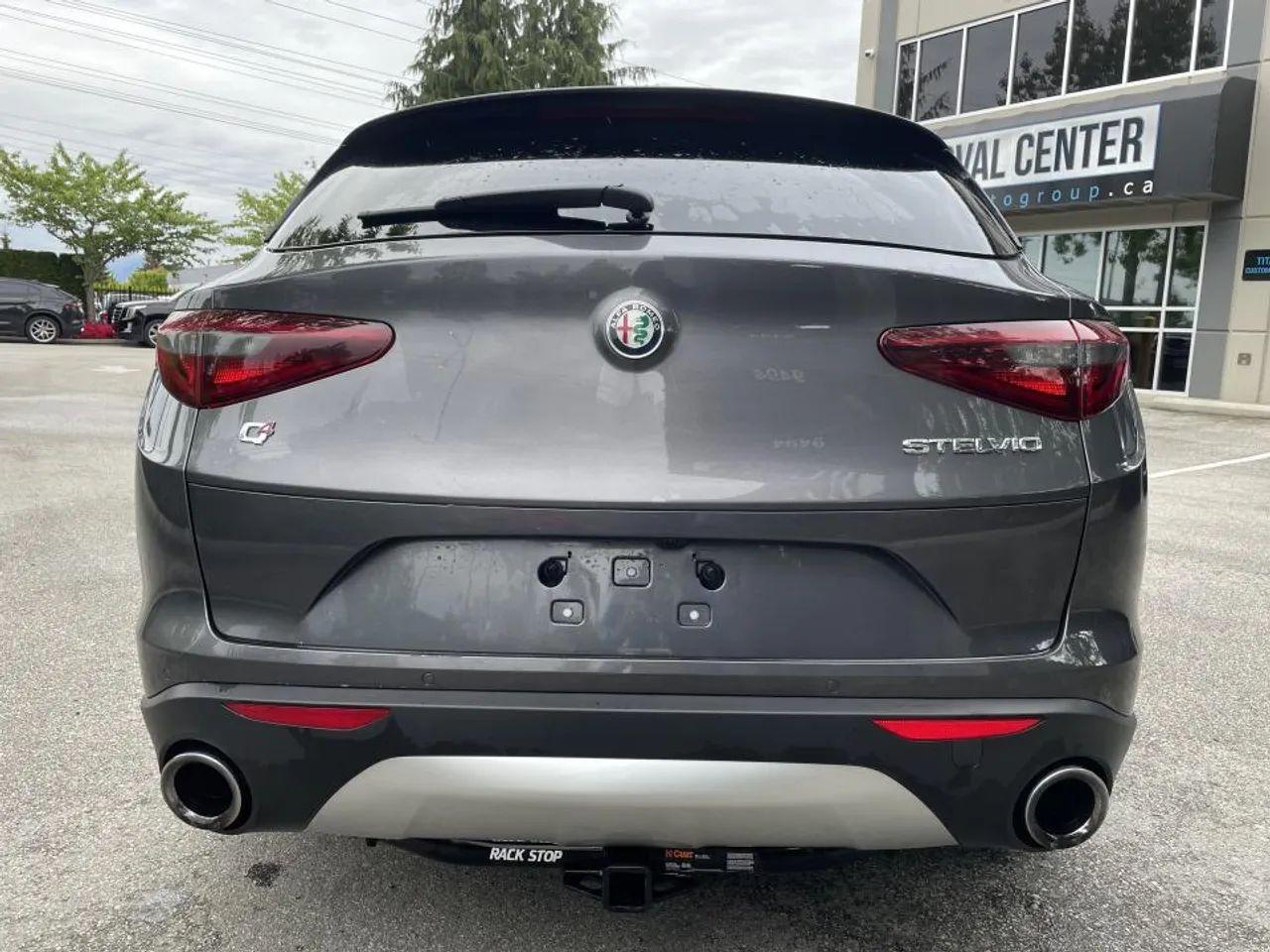 2018 Alfa Romeo Stelvio Base-4