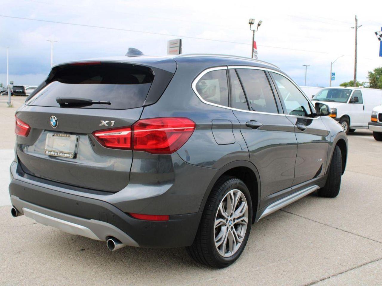 2018 BMW X1 Xdrive28i-4