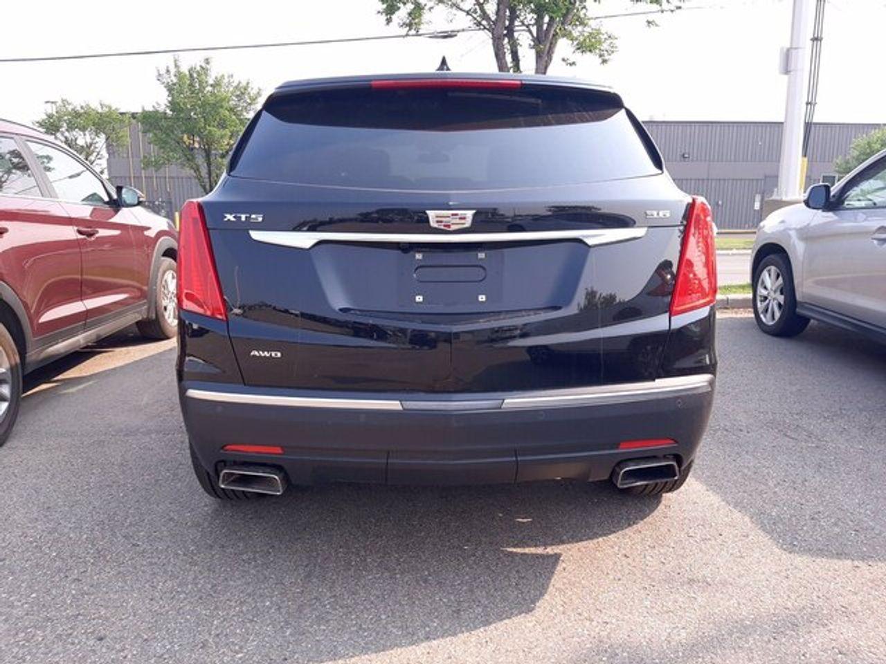 2018 Cadillac XT5 Luxury-2
