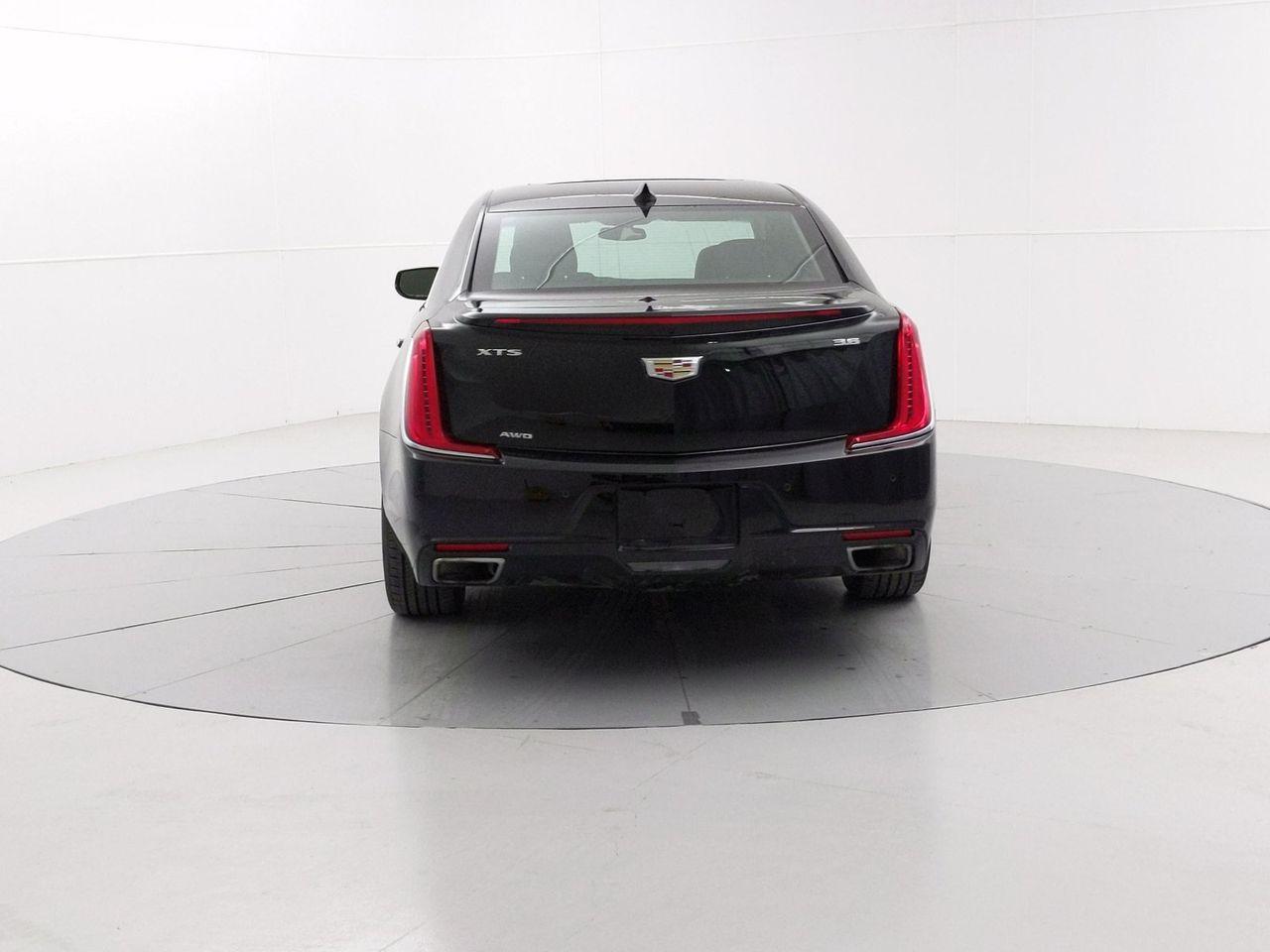 2018 Cadillac XTS Luxury-3