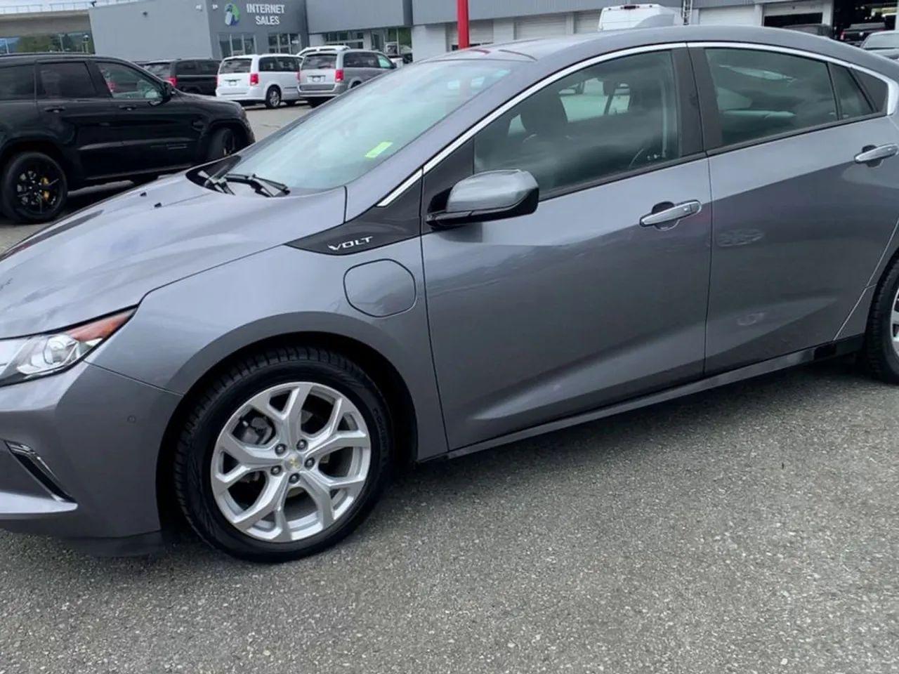 2018 Chevrolet Volt Premier-3