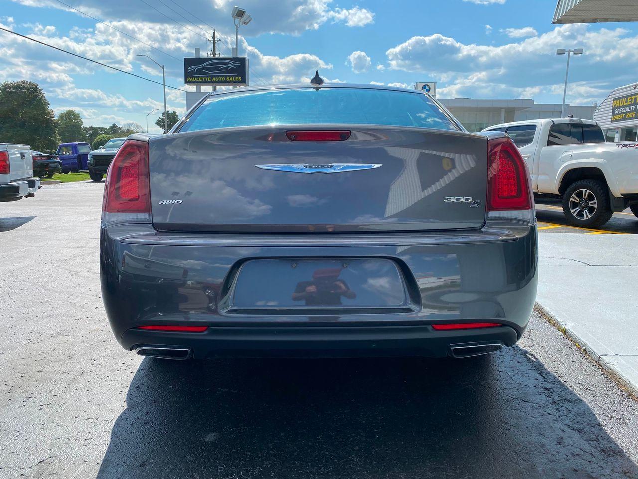 2018 Chrysler 300 S-3