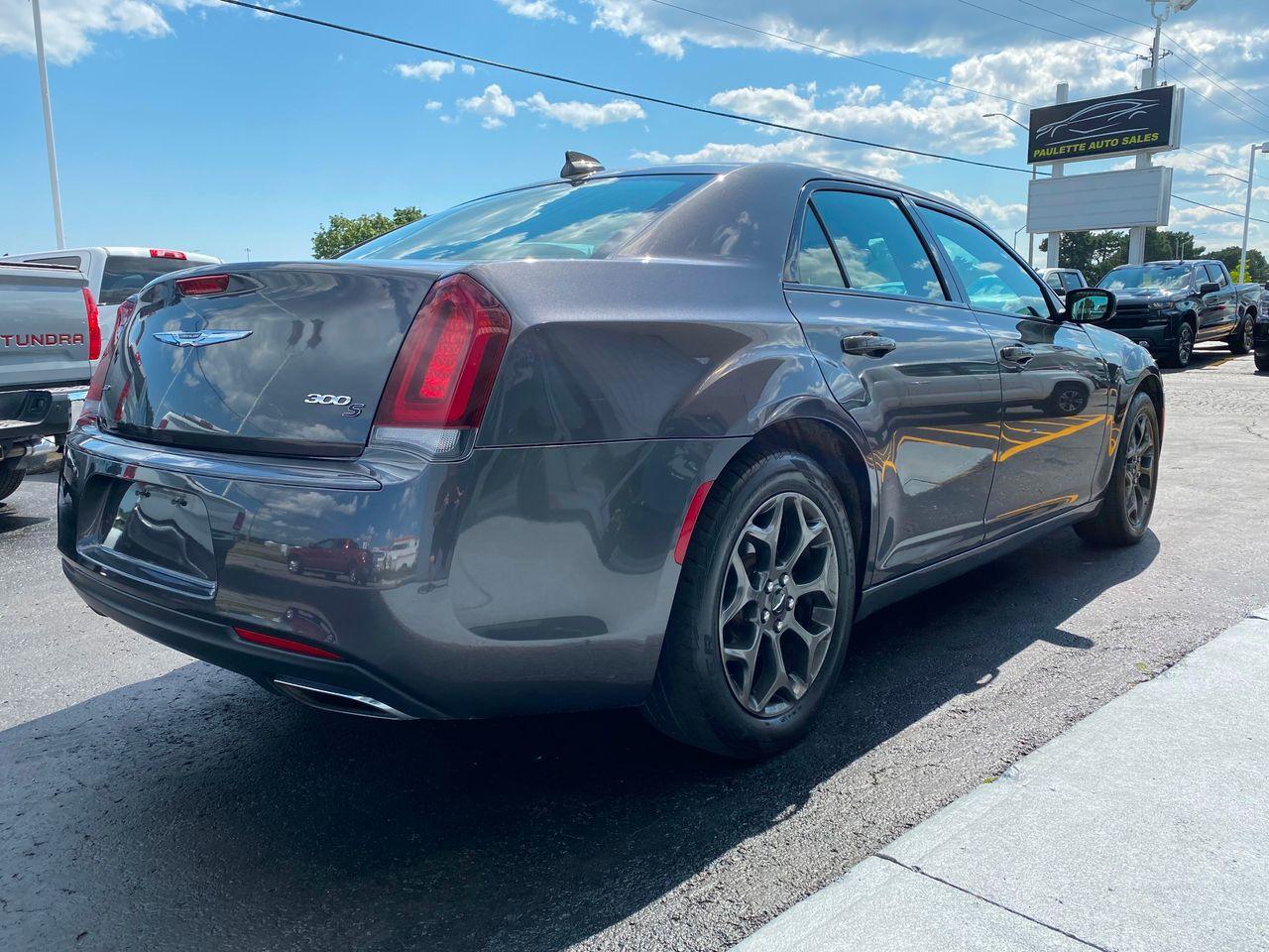 2018 Chrysler 300 S-4