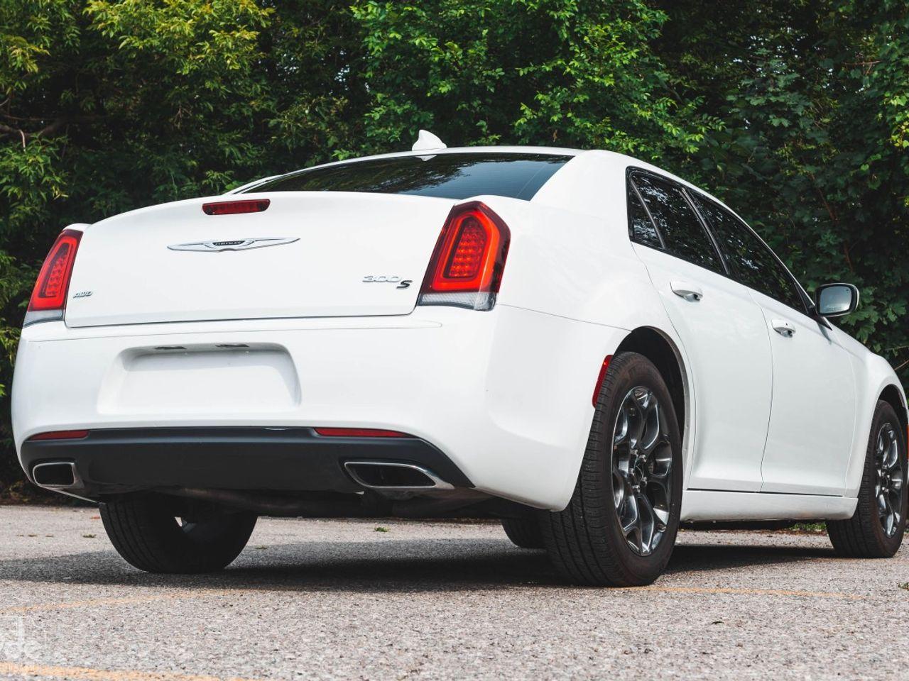 2018 Chrysler 300 S-2