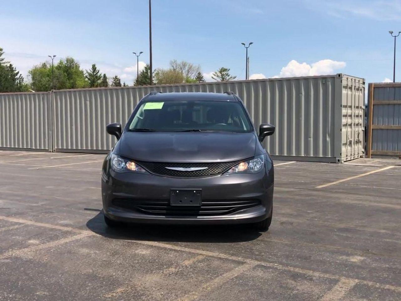 2018 Chrysler Pacifica L-2