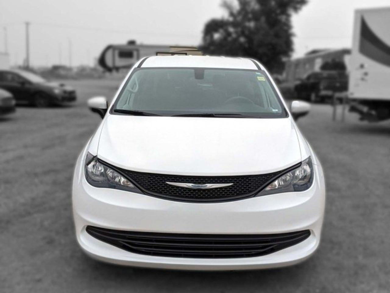 2018 Chrysler Pacifica L-2