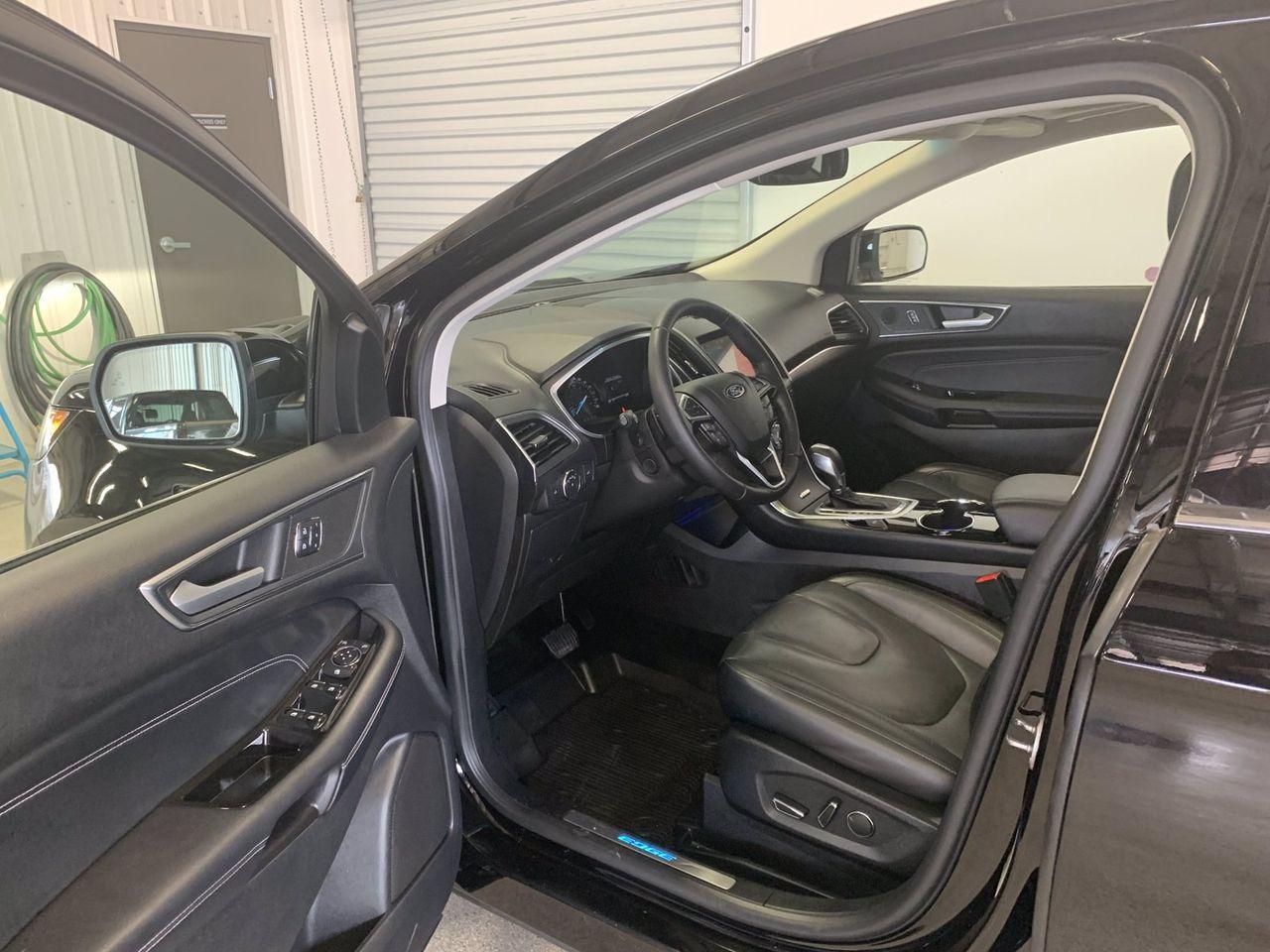 2018 Ford Edge Titanium-3