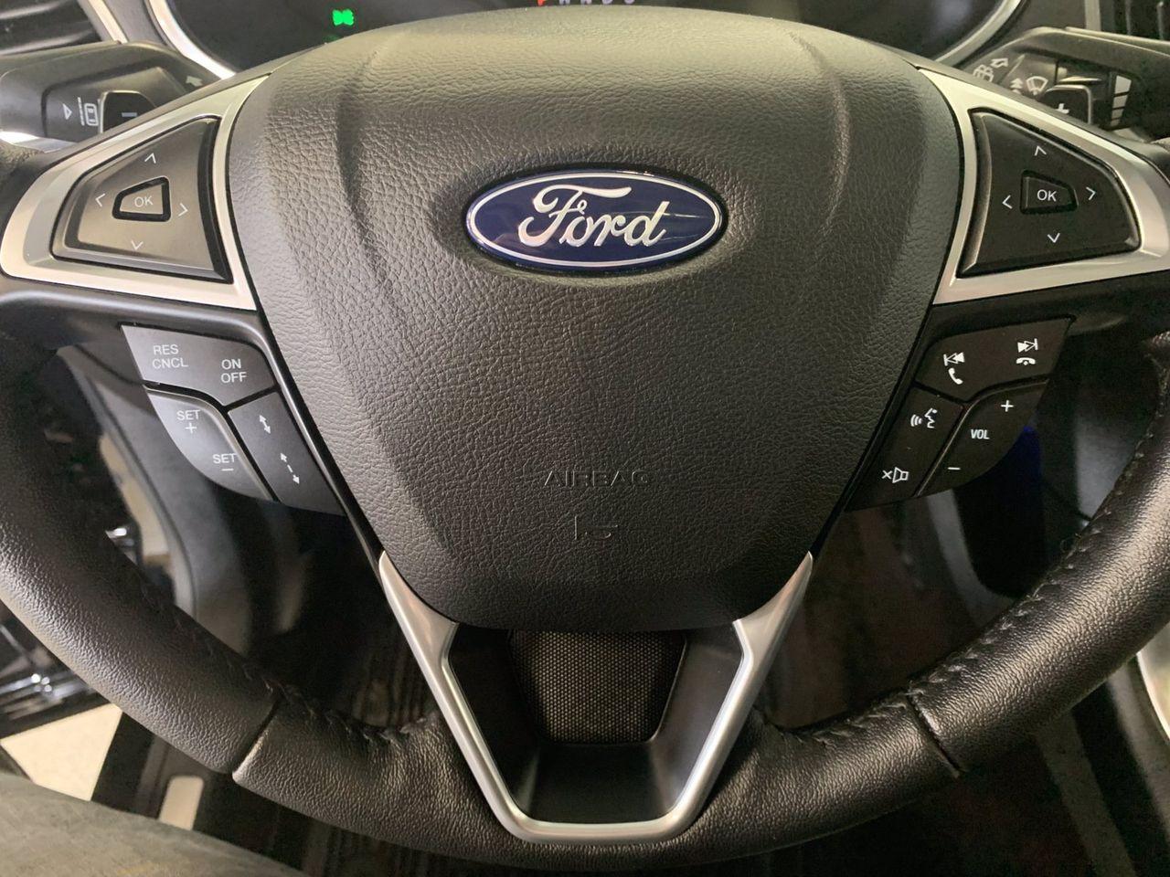 2018 Ford Edge Titanium-4