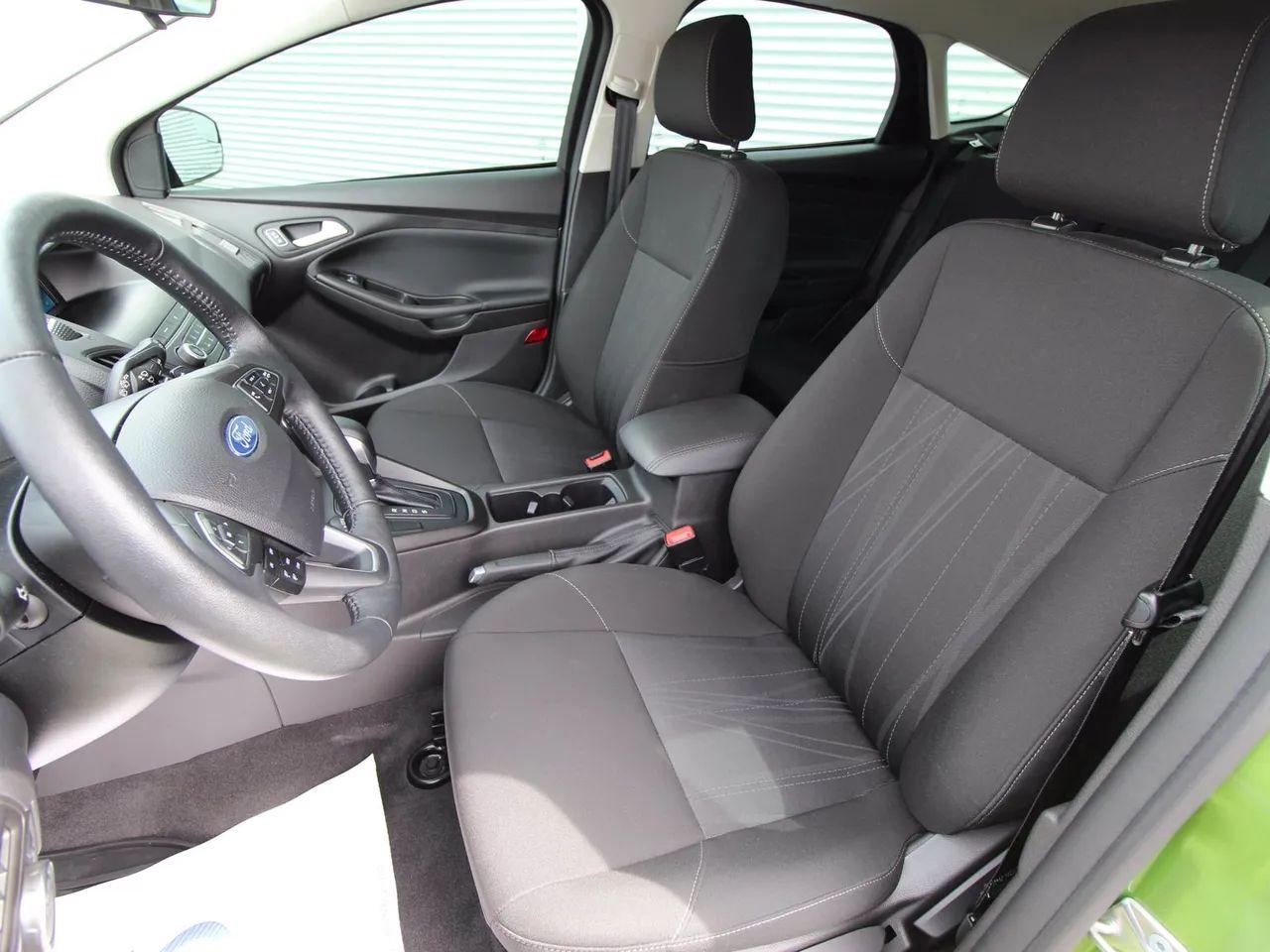 2018 Ford Focus SE-3