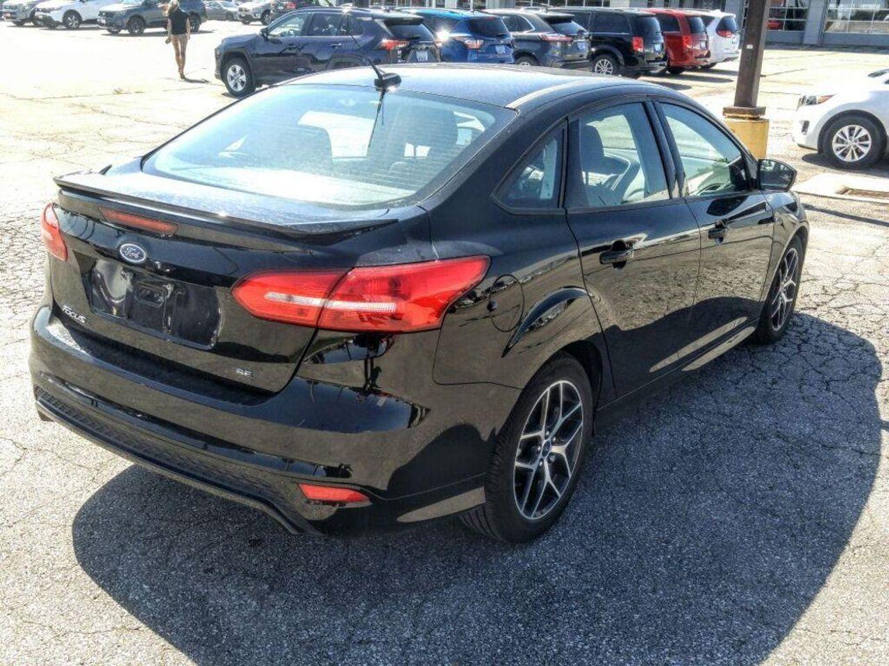 2018 Ford Focus SE-4