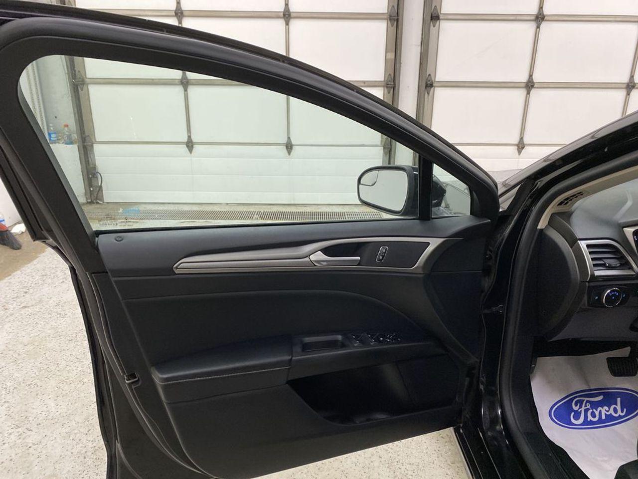 2018 Ford Fusion SE-3