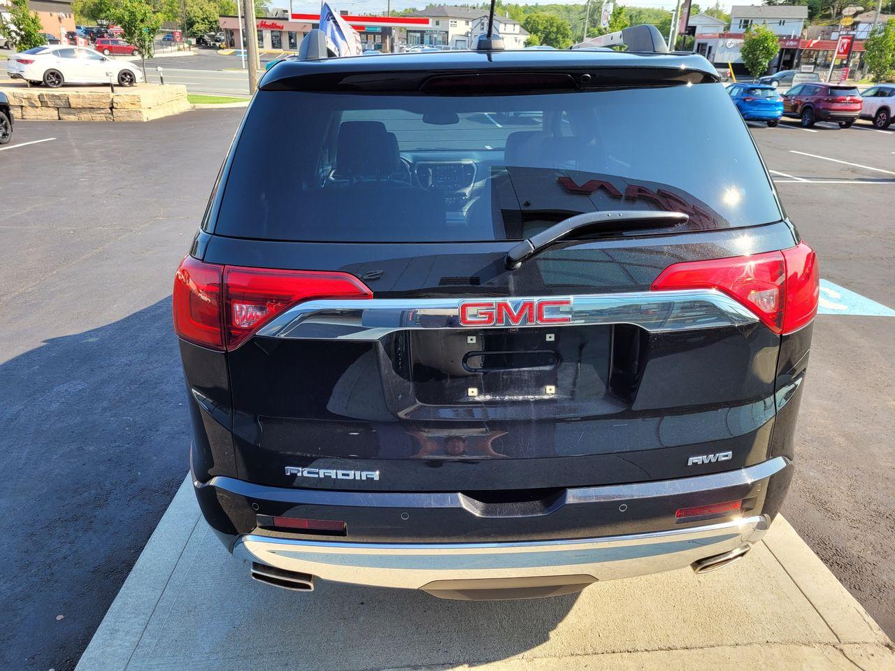 2018 GMC Acadia Denali-3