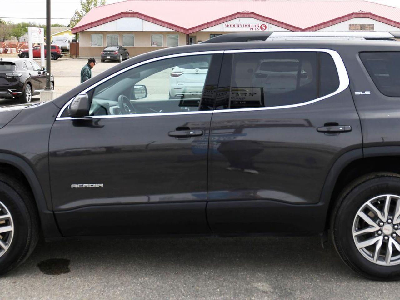 2018 GMC Acadia SLE2-3