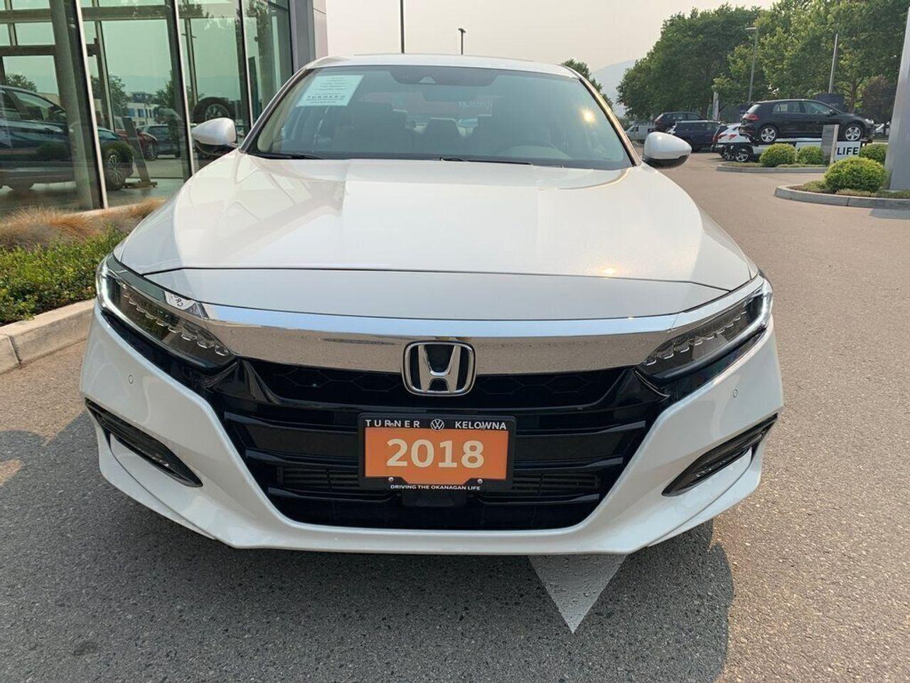 2018 Honda Accord Touring 10A-4
