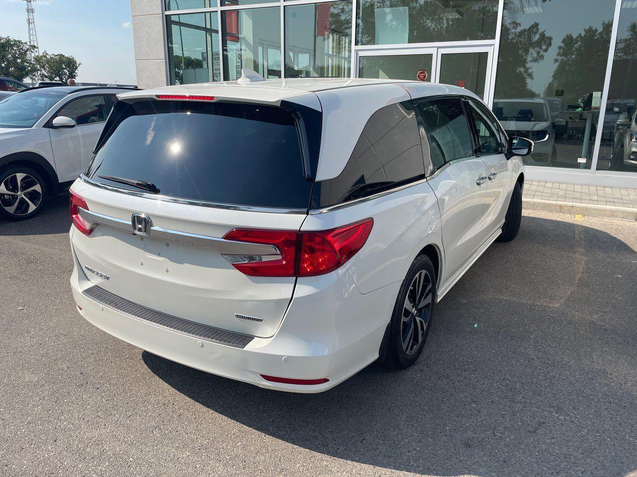 2018 Honda Odyssey Touring-2