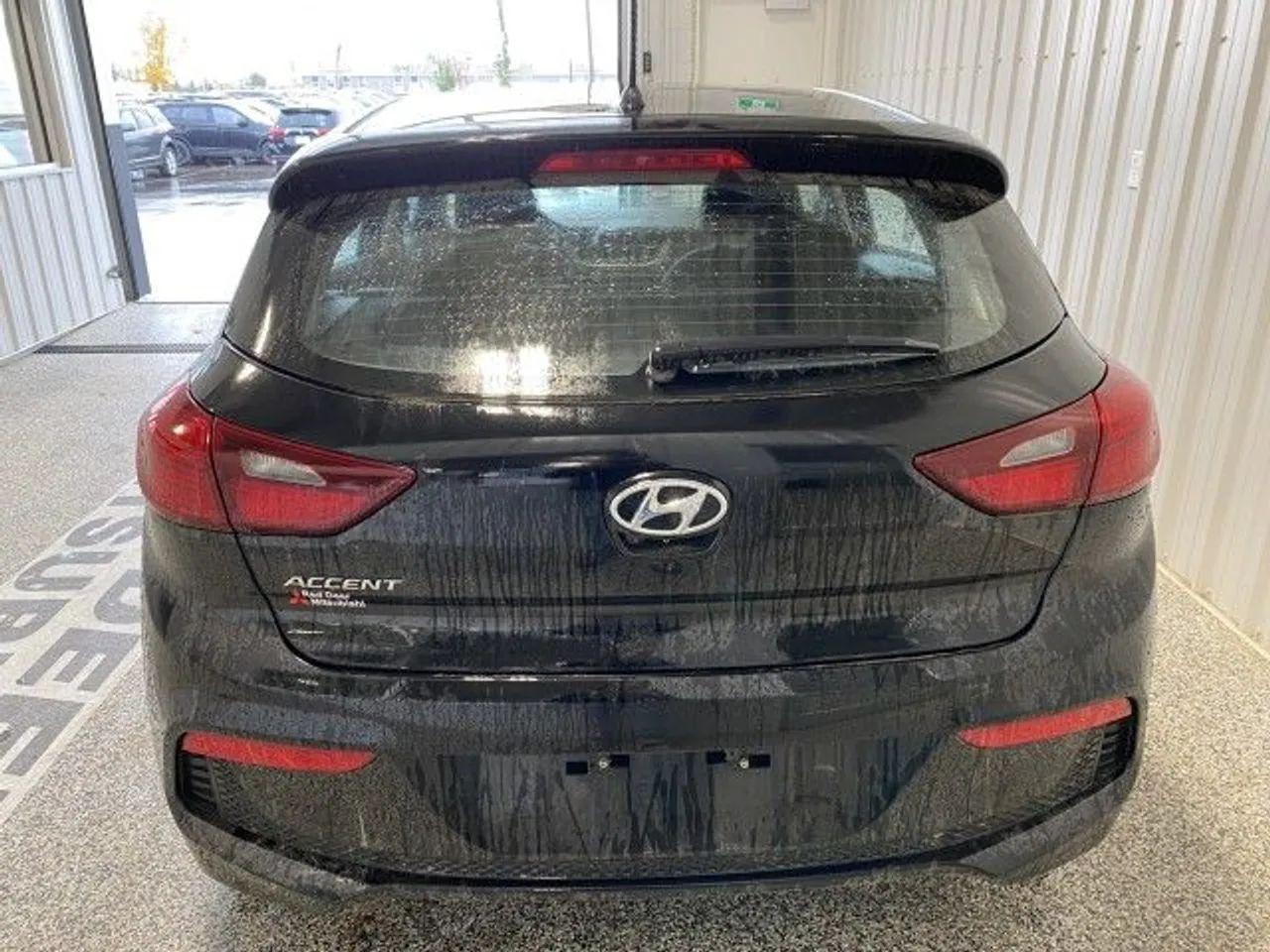 2018 Hyundai Accent L-3