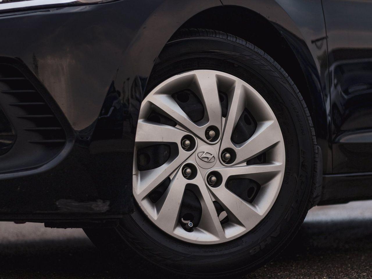 2018 Hyundai Elantra L-1