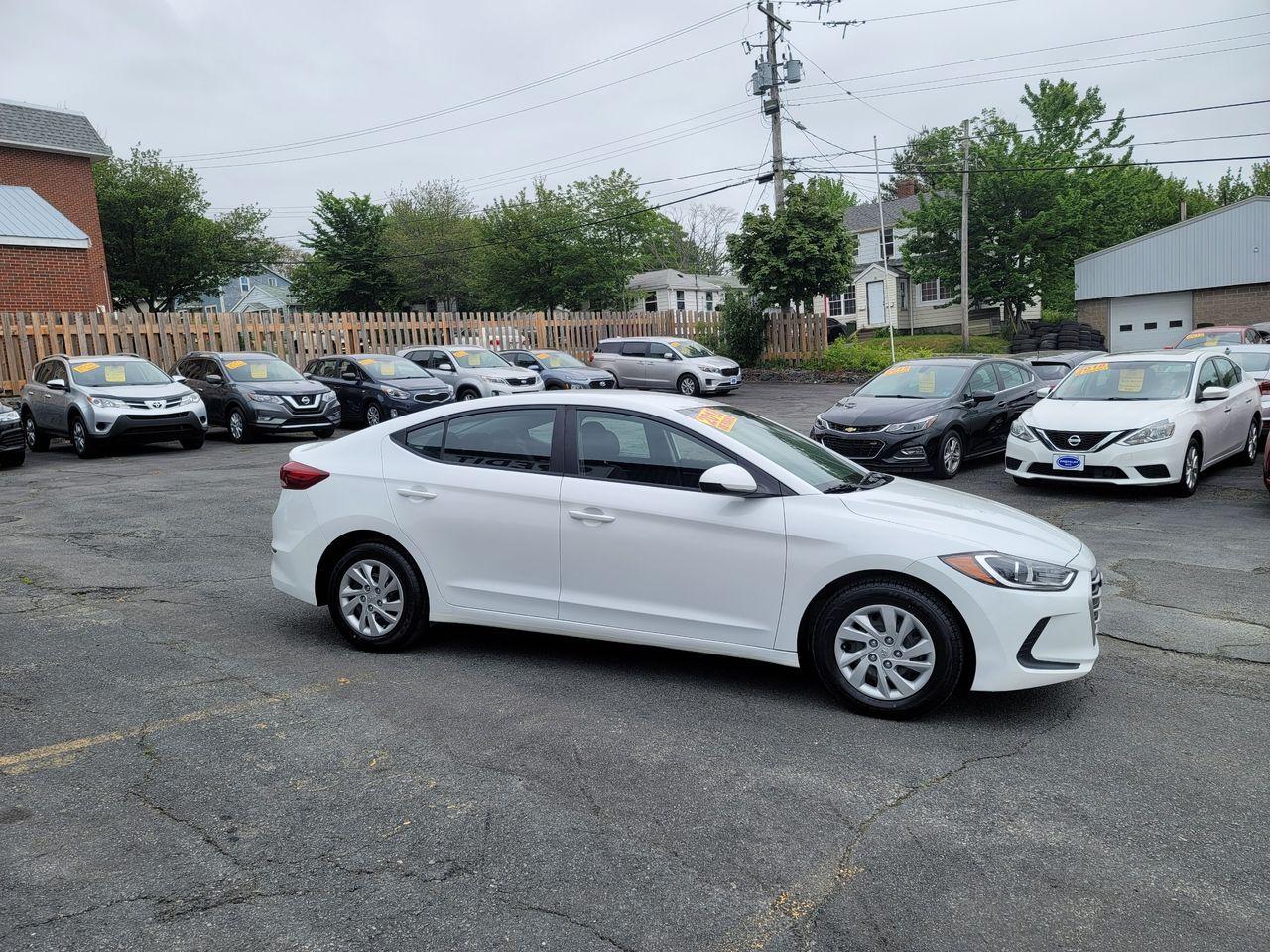 2018 Hyundai Elantra LE-3
