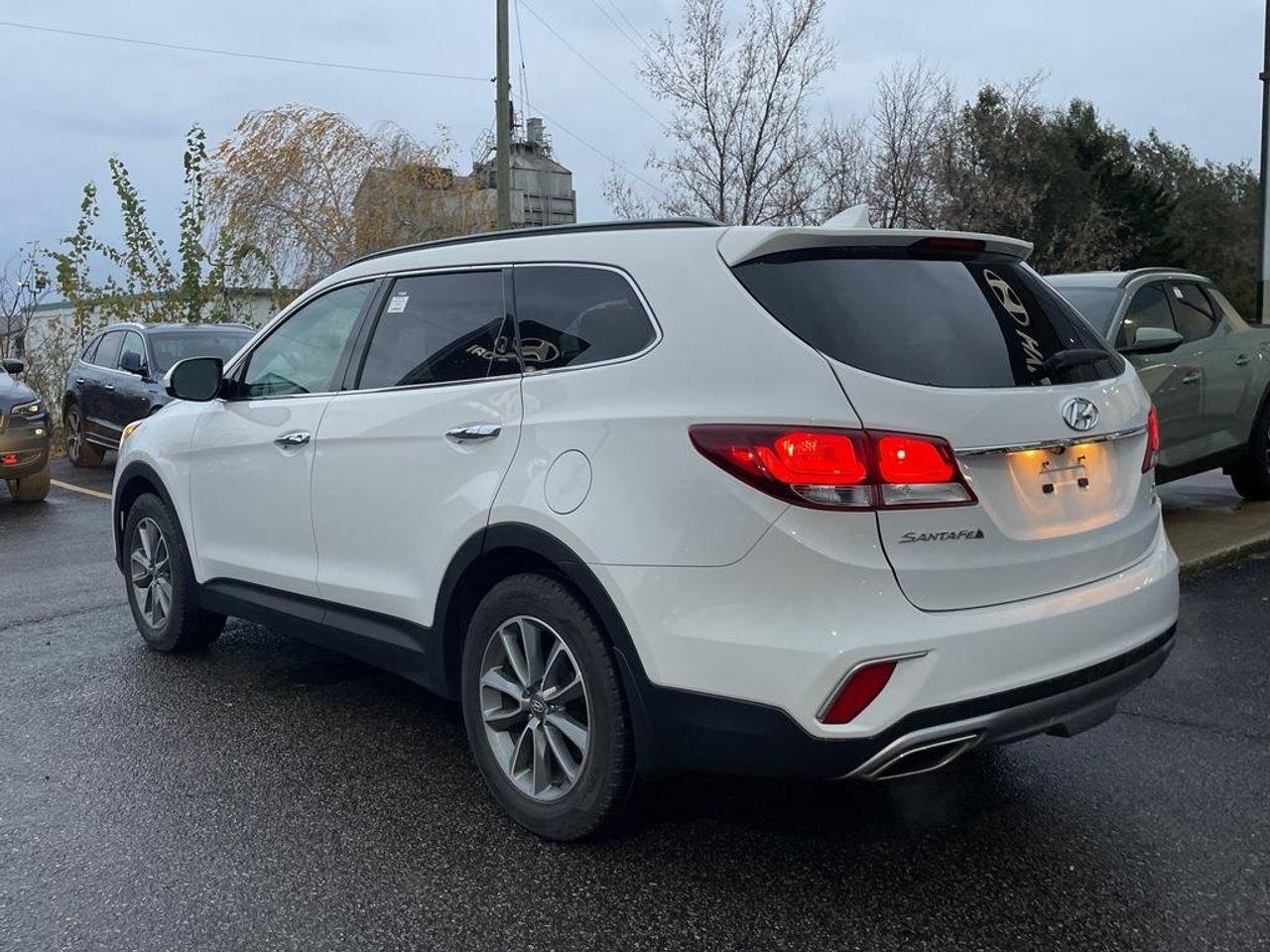 2018 Hyundai Santa Fe -3