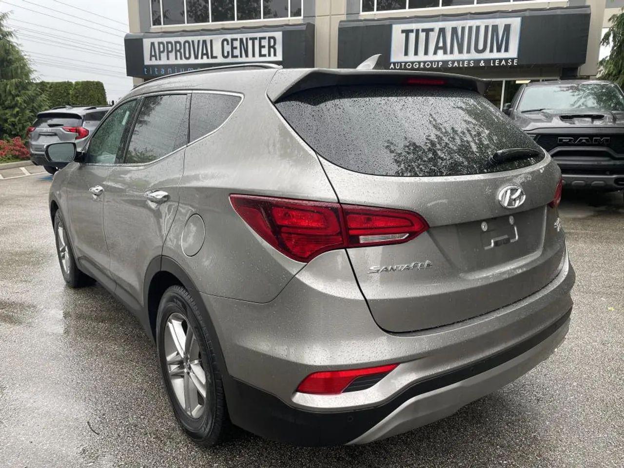 2018 Hyundai Santa Fe SE-3