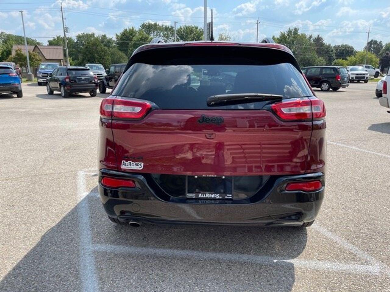 2018 Jeep Cherokee North-2