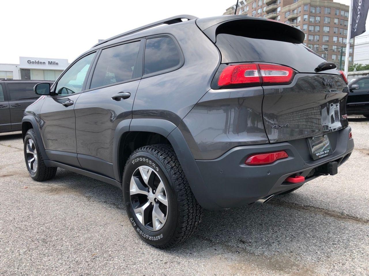 2018 Jeep Cherokee Trailhawk-2