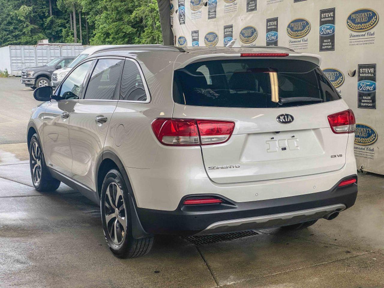 2018 Kia Sorento eX-4