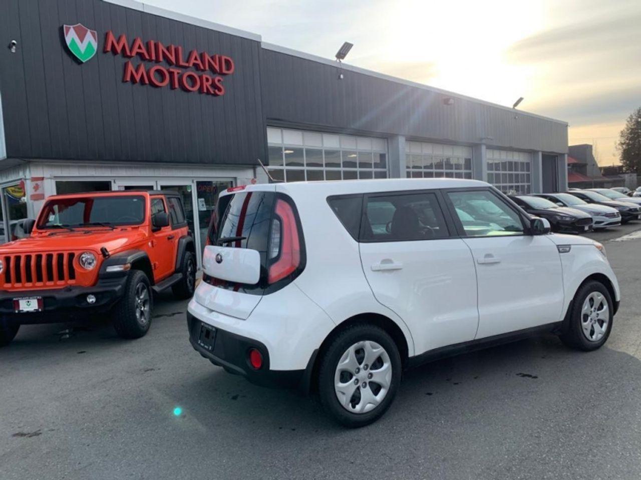 2018 Kia Soul BASE-3
