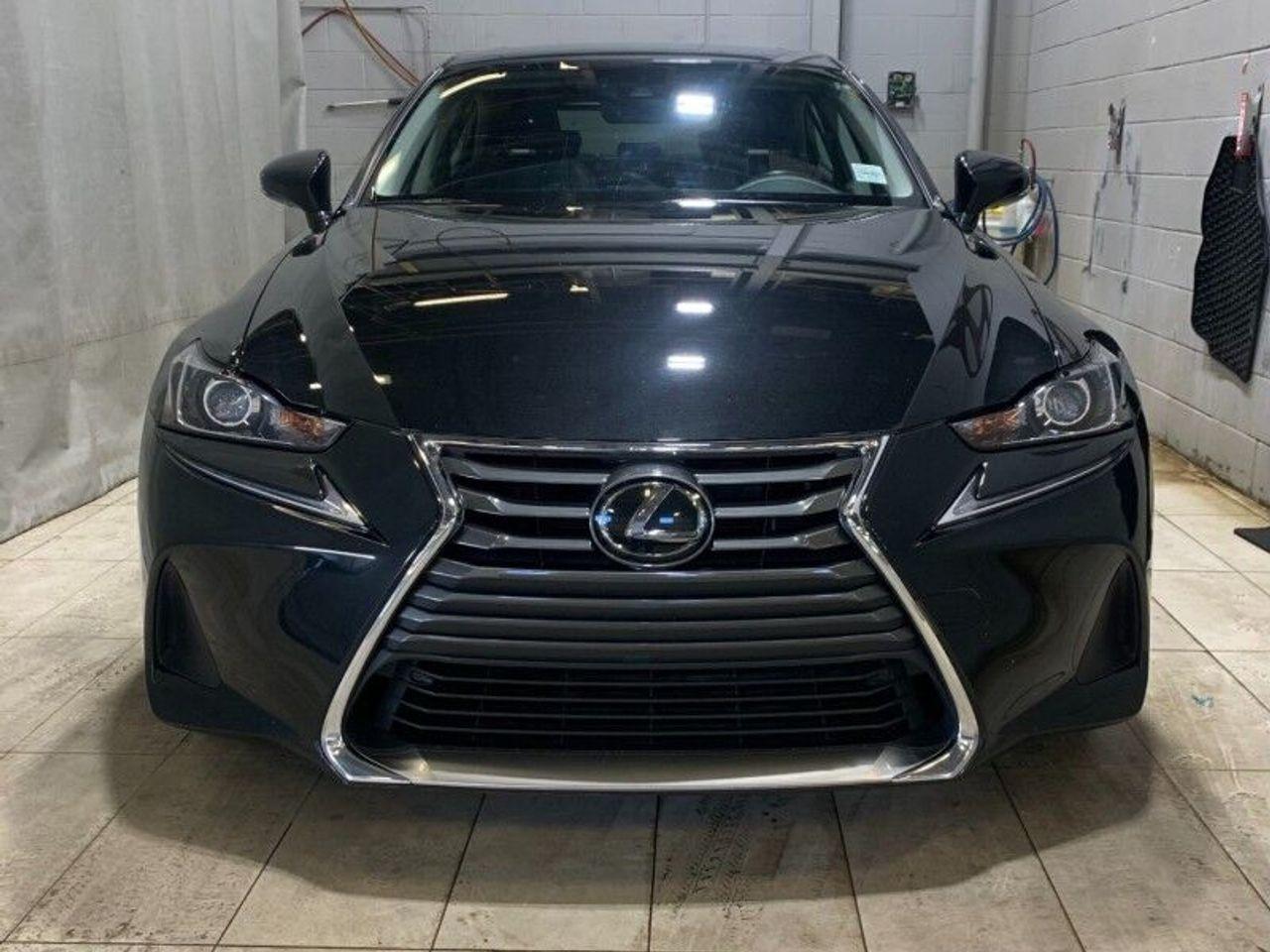 2018 Lexus IS -2