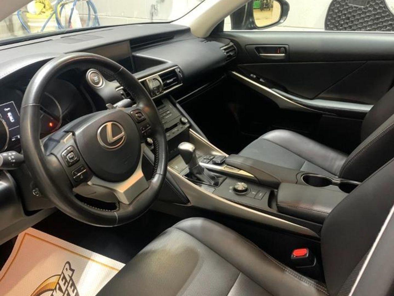2018 Lexus IS -4