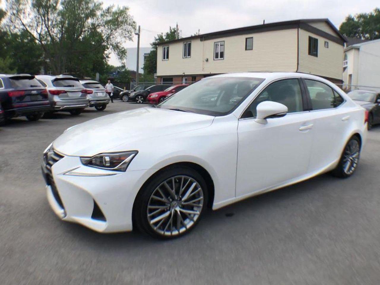 2018 Lexus IS Base-3