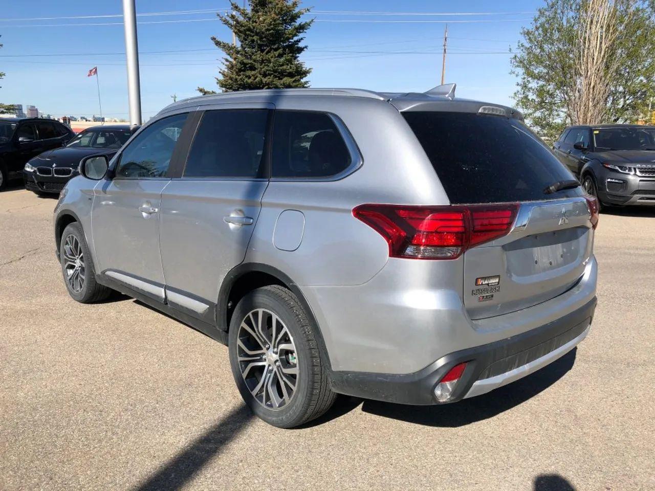 2018 Mitsubishi Outlander GT-3
