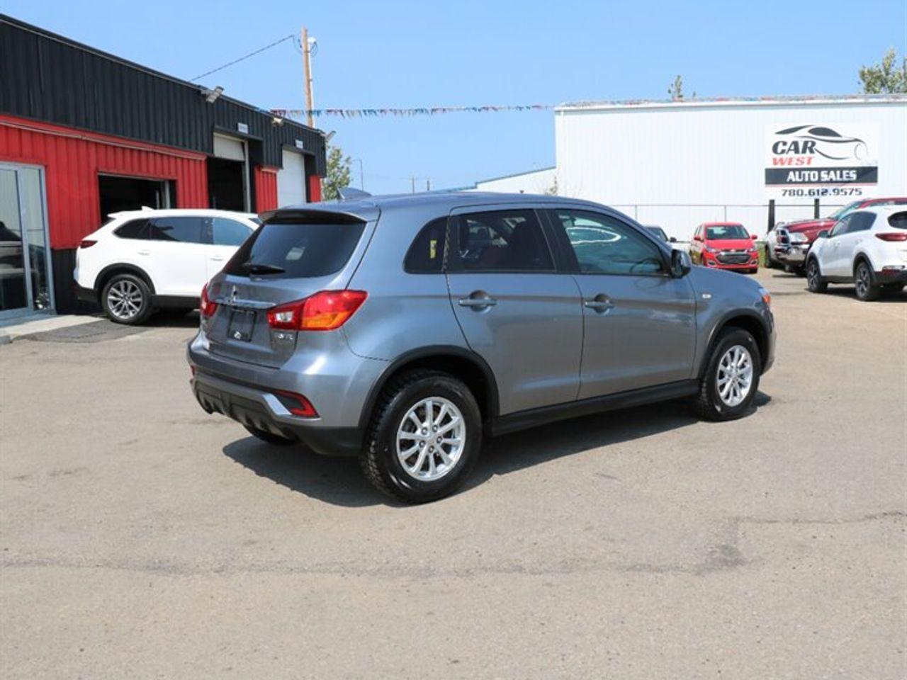 2018 Mitsubishi RVR SE 4WD-2